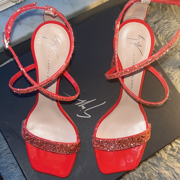 Giuseppe Heels - Picture 2 of 11